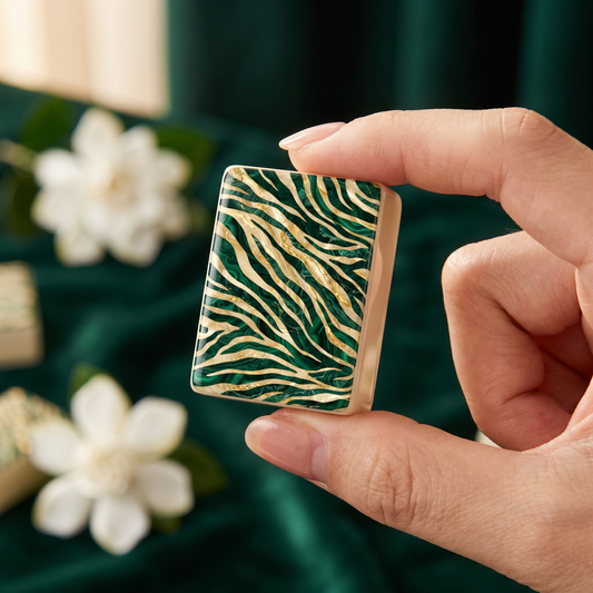Emerald Tiger Marble Mahjong Tile Set | 166 Piece American Mahjong with Cream Leather Case