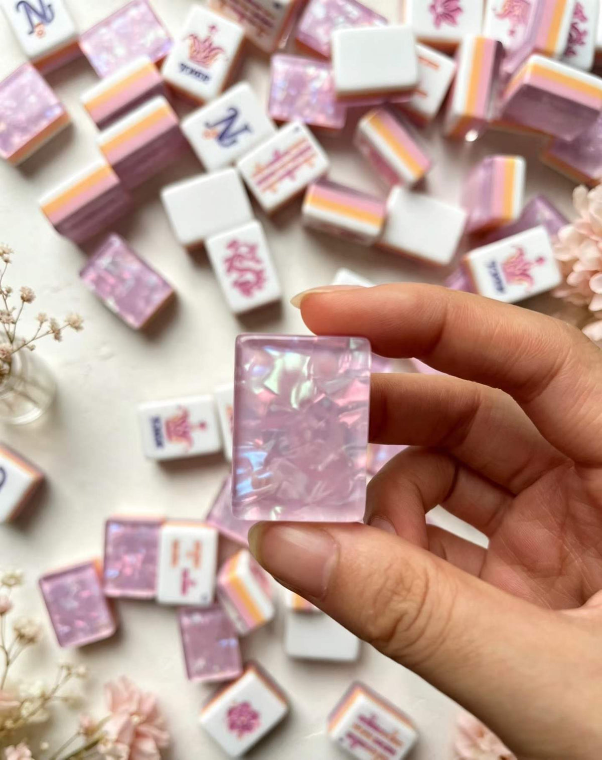 Iceflower Shell Acrylic American Mahjong Tile Set | Iridescent Floral 160 Tiles